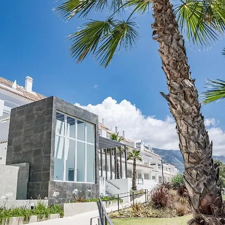 Lovley Close To Centro Plaza With Gated Community ,lr 1 דירה מארבלה