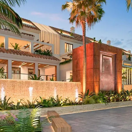 Lovley Close To Centro Plaza With Gated Community ,lr 1